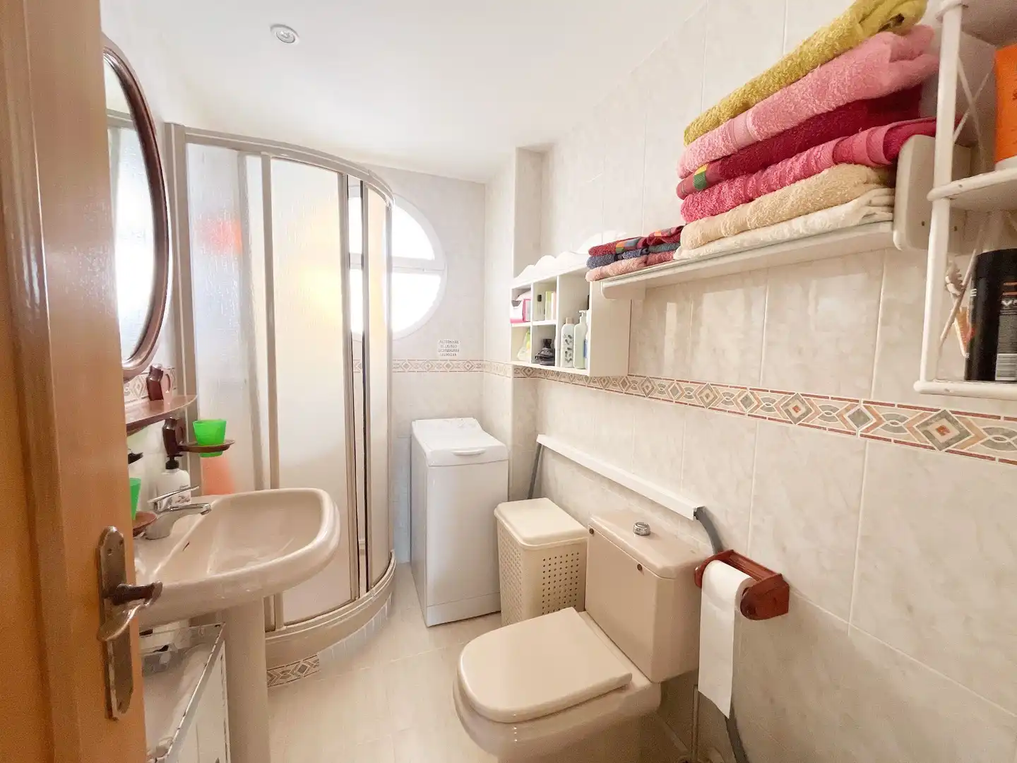 Baño de Piso en venta en Guardamar del Segura con Terraza, Trastero y Amueblado