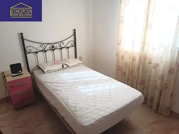 Bedroom of Flat for rent in Córdoba  with Air Conditioner, Heating and Furnished
