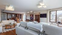 Living room of Flat for sale in  Granada Capital  with Air Conditioner, Heating and Parquet flooring