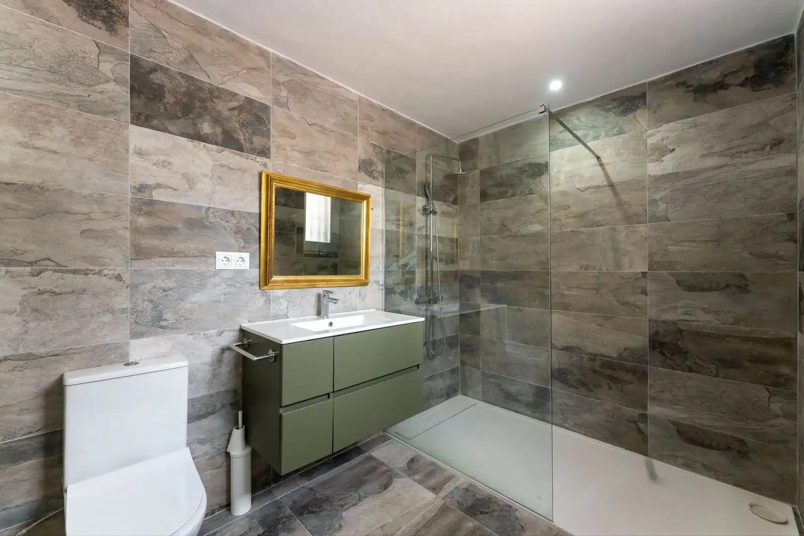 Bathroom of Detached homes for sale in Alhaurín El Grande