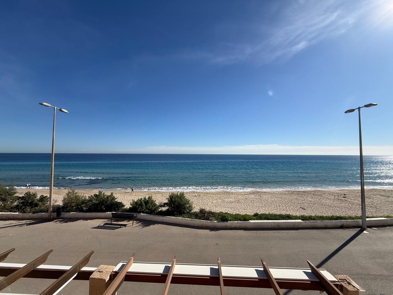 Vista exterior de Casa adosada en venta en Pilar de la Horadada con Aire acondicionado, Jardín privado y Terraza