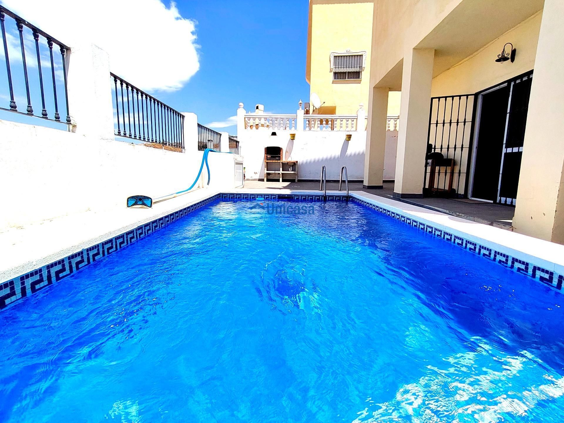 Piscina de Casa o xalet en venda en Málaga Capital amb Aire condicionat, Calefacció i Terrassa