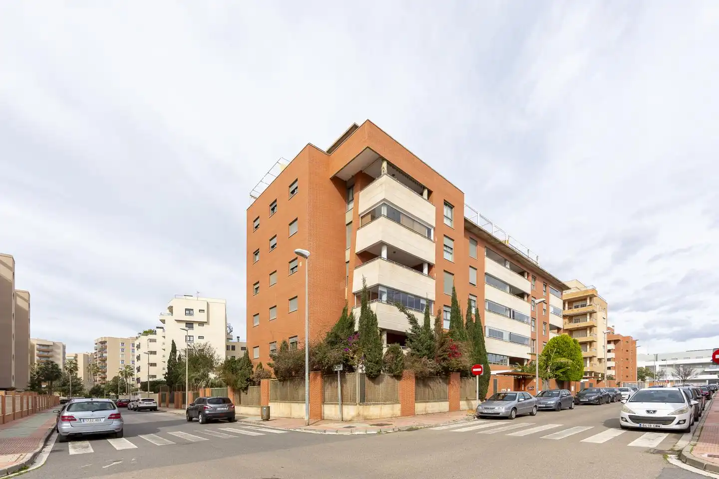 Exterior view of Ground floor for sale in Almería  with Air Conditioner, Terrace and Storage room