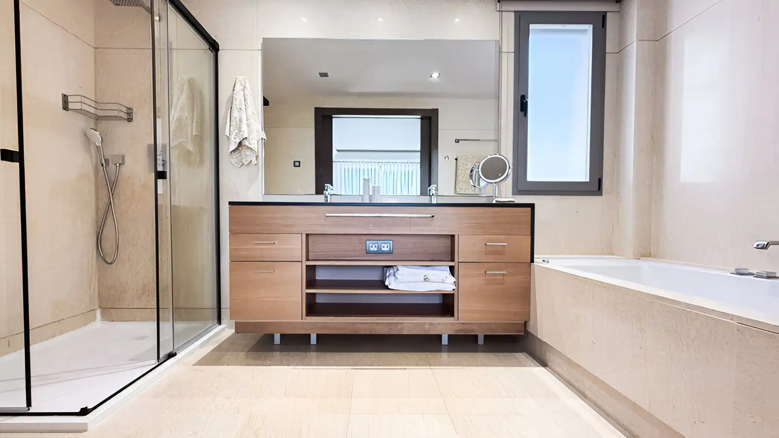 Apartament amb piscina en venda a Benahavís pueblo, imagen 19