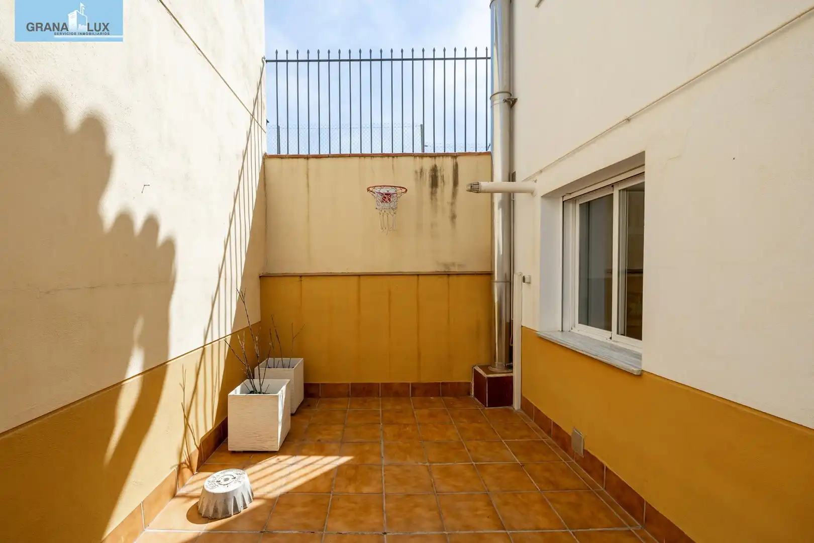 Terrassa de Casa adosada en venda en Cenes de la Vega amb Aire condicionat, Calefacció i Terrassa