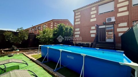 Foto 5 de Casa adosada en venta en Alovera, Guadalajara