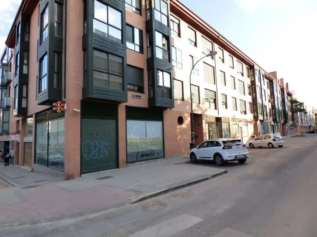 Exterior view of Flat for rent in Madrid  with Air Conditioner, Heating and Private garden