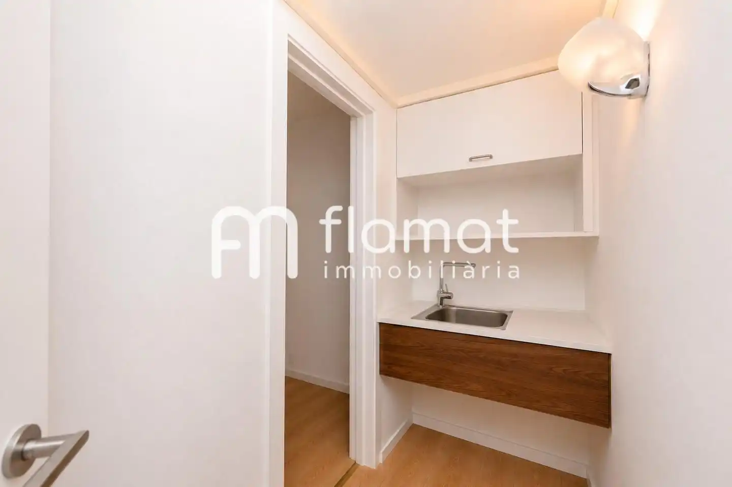 Wohnung zum Verkauf in Barcelona mit Klimaanlage