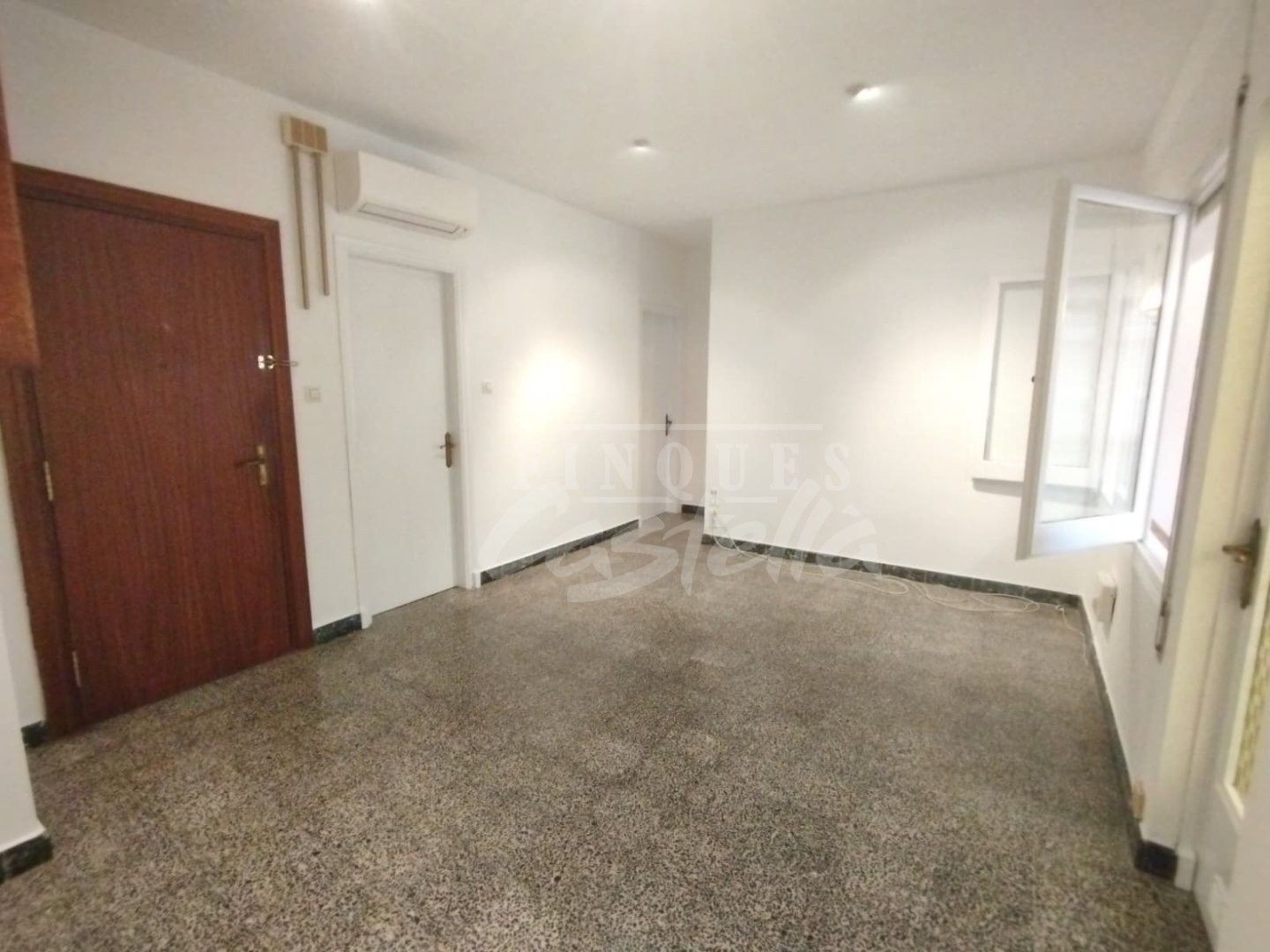 Flat for sale in Mataró  with Air Conditioner and Terrace