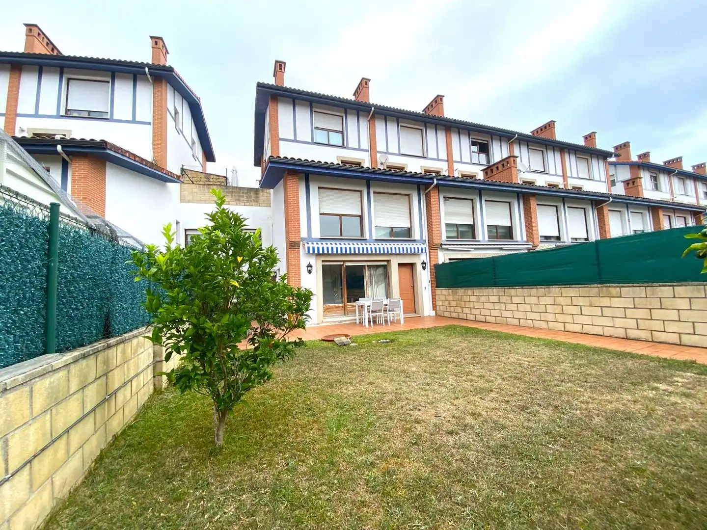 Jardín de Casa o chalet en venta en Castro-Urdiales con Calefacción y Piscina comunitaria