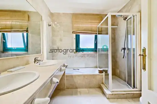 Detached homes for rent in Puerto de Sotogrande - La Marina