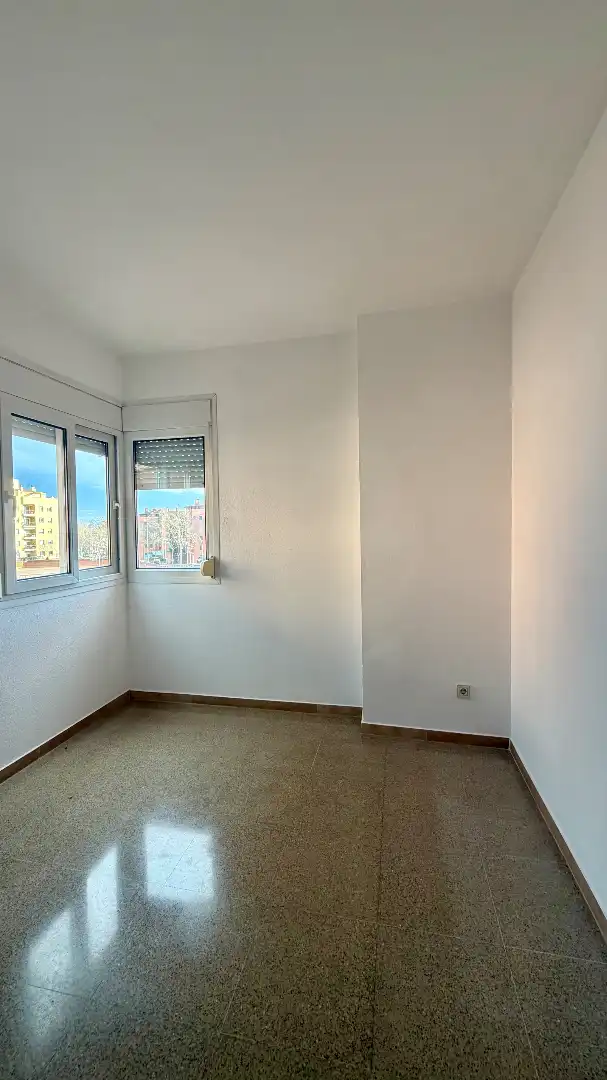 Schlafzimmer von Wohnung zum Verkauf in Figueres mit Klimaanlage, Heizung und Möbliert