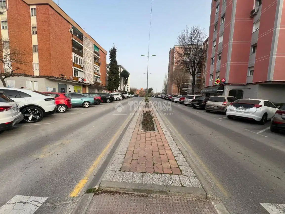 Vista exterior de Garaje en venta en Fuenlabrada
