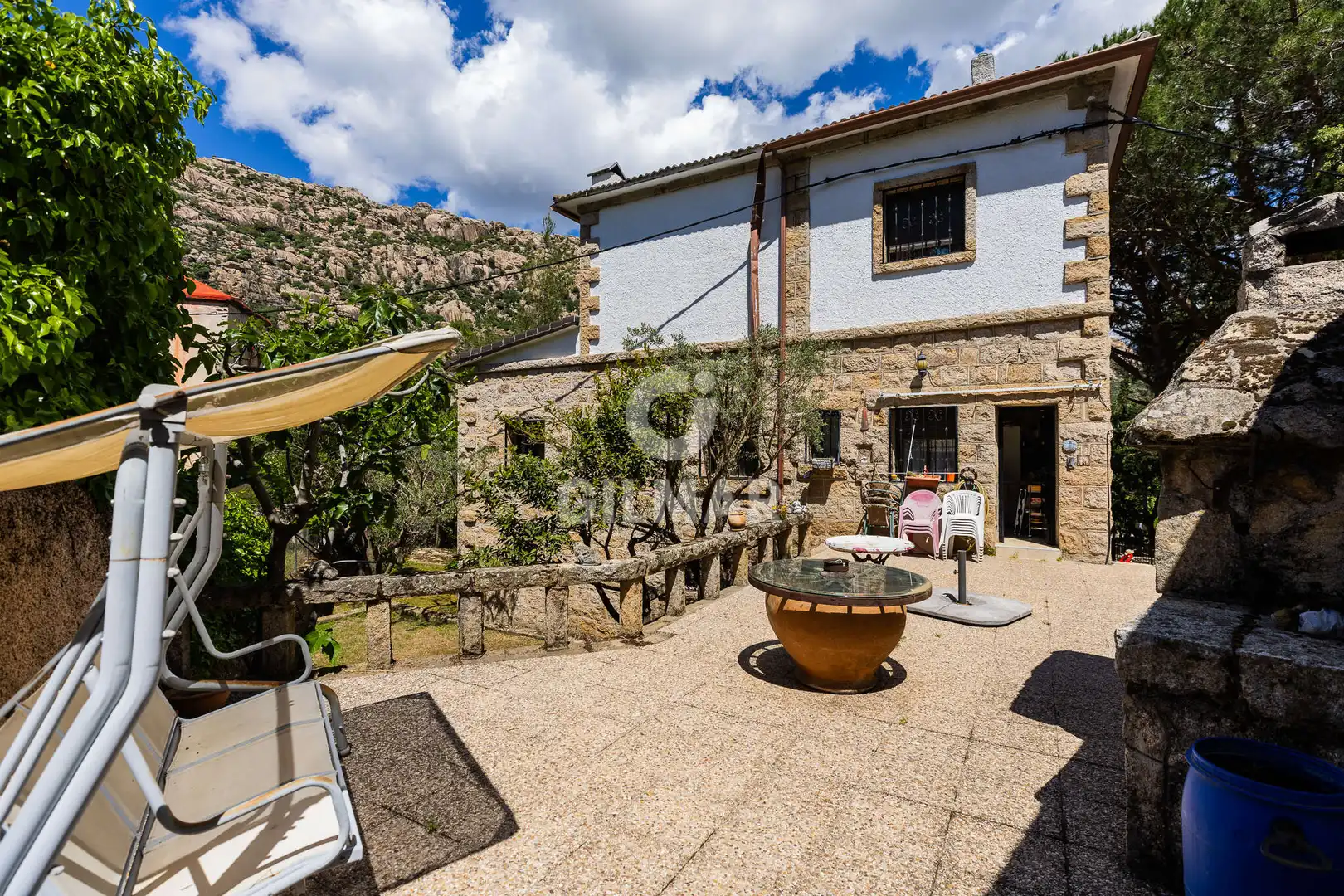 Exterior view of Houses for sale in Manzanares El Real  with Heating, Private garden and Swimming Pool