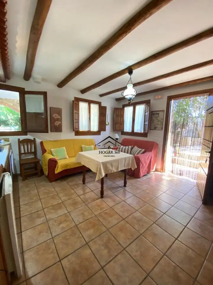 Sala d'estar de Finca rústica en venda en Valencia de Alcántara amb Jardí privat, Terrassa i Piscina