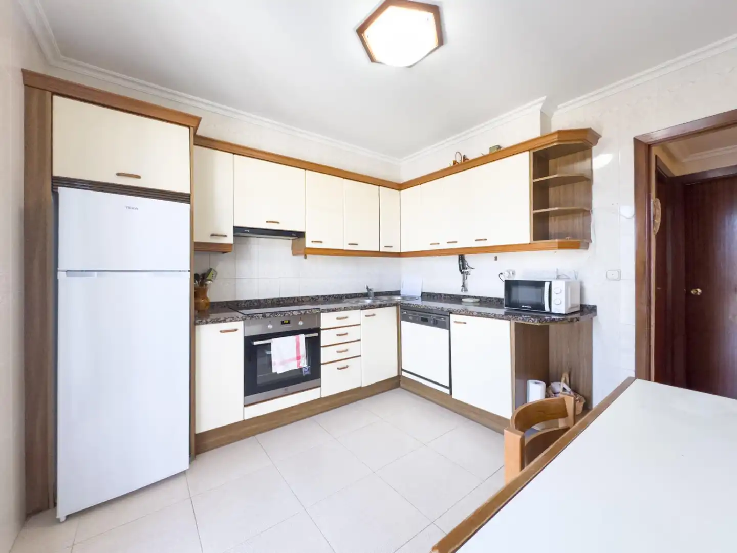 Cocina de Apartamento en venta en Irun  con Calefacción, Trastero y Amueblado