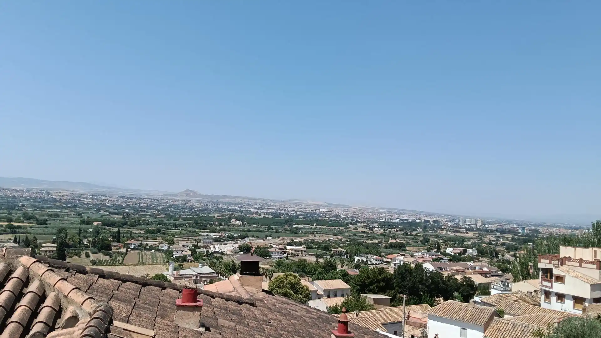 Casa adosada de alquiler en Huétor Vega con Aire acondicionado, Calefacción y Terraza