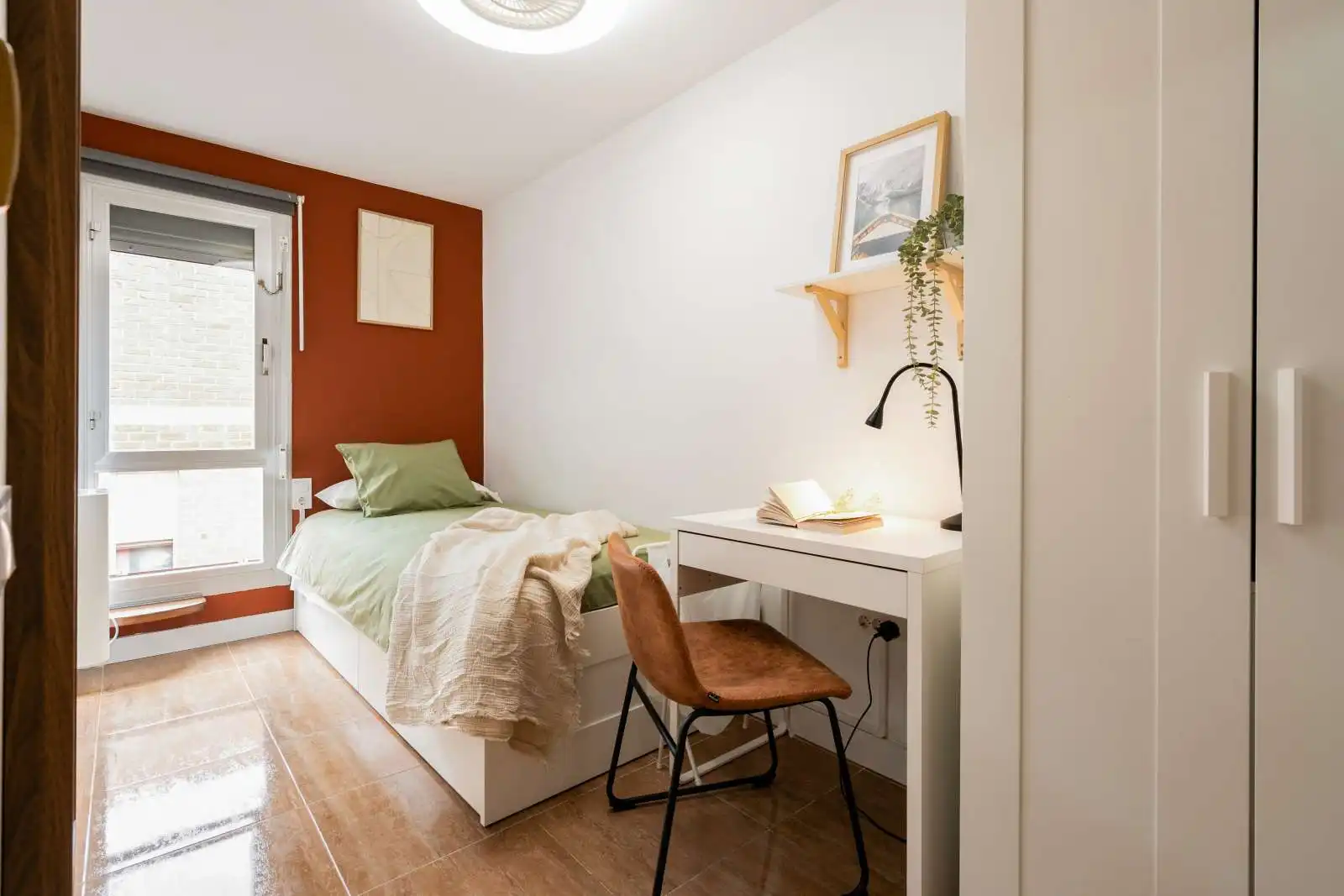 Schlafzimmer von Wohnung zur untervermieten in Sabadell mit Klimaanlage, Terrasse und Möbliert