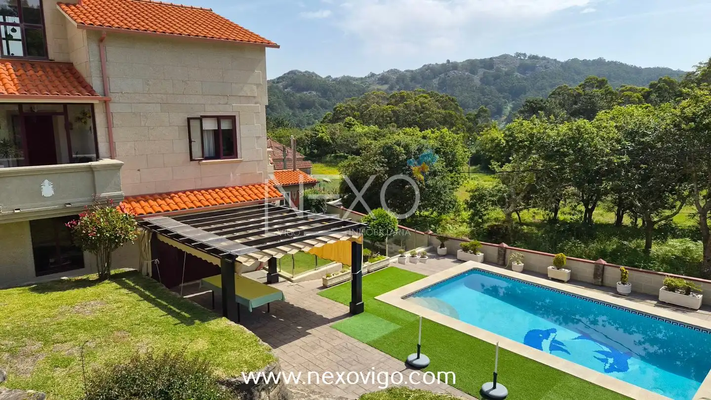 Terrasse von Haus oder Chalet zum Verkauf in Cangas  mit Heizung, Privatgarten und Terrasse