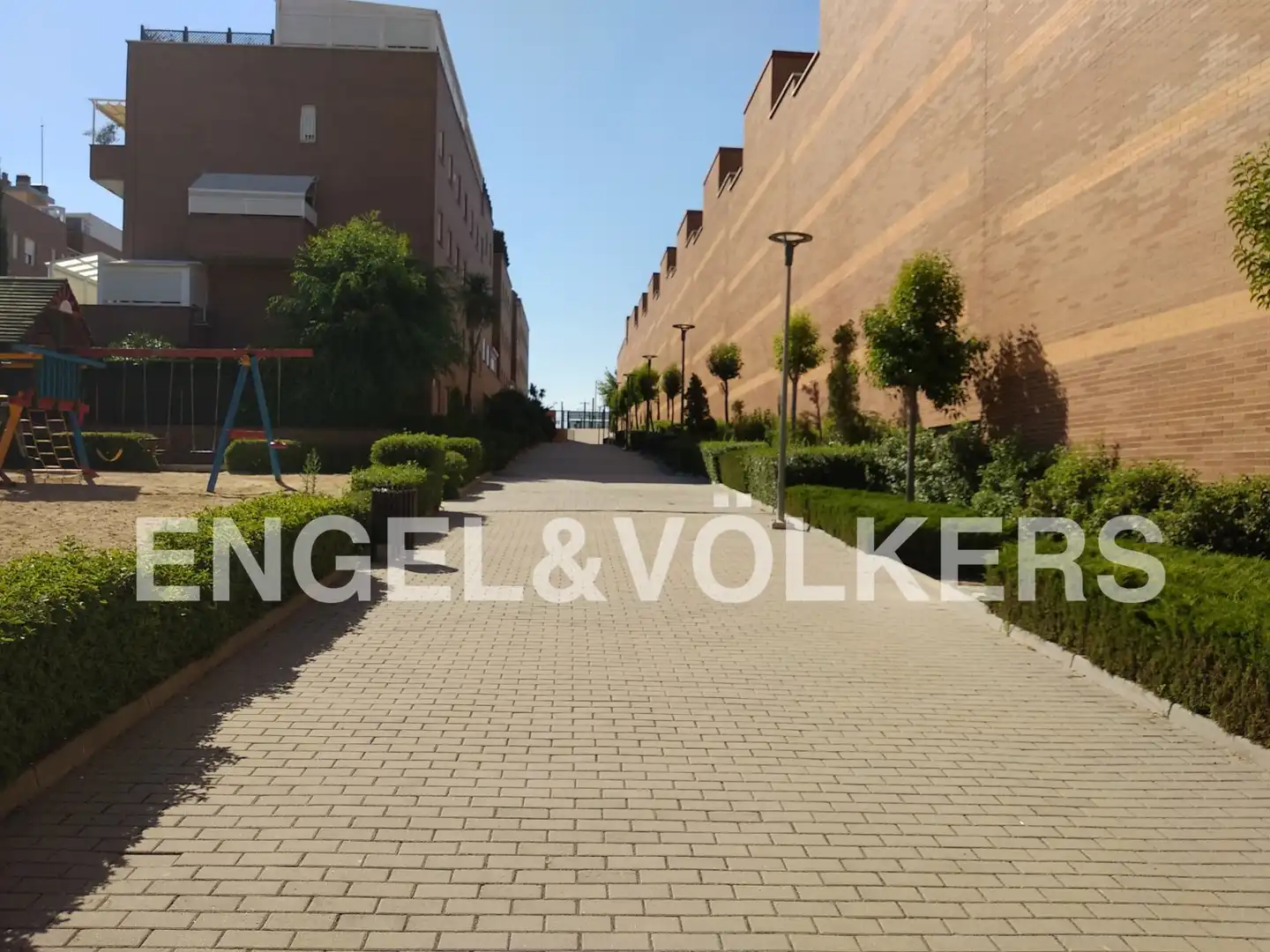 Parking de Piso de alquiler en Boadilla del Monte con Calefacción, Parquet y Terraza