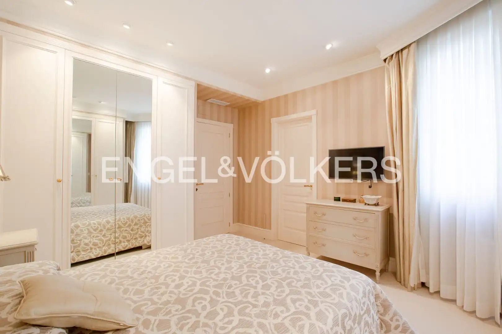 Habitación de Piso en venta en Bilbao  con Aire acondicionado, Calefacción y Parquet