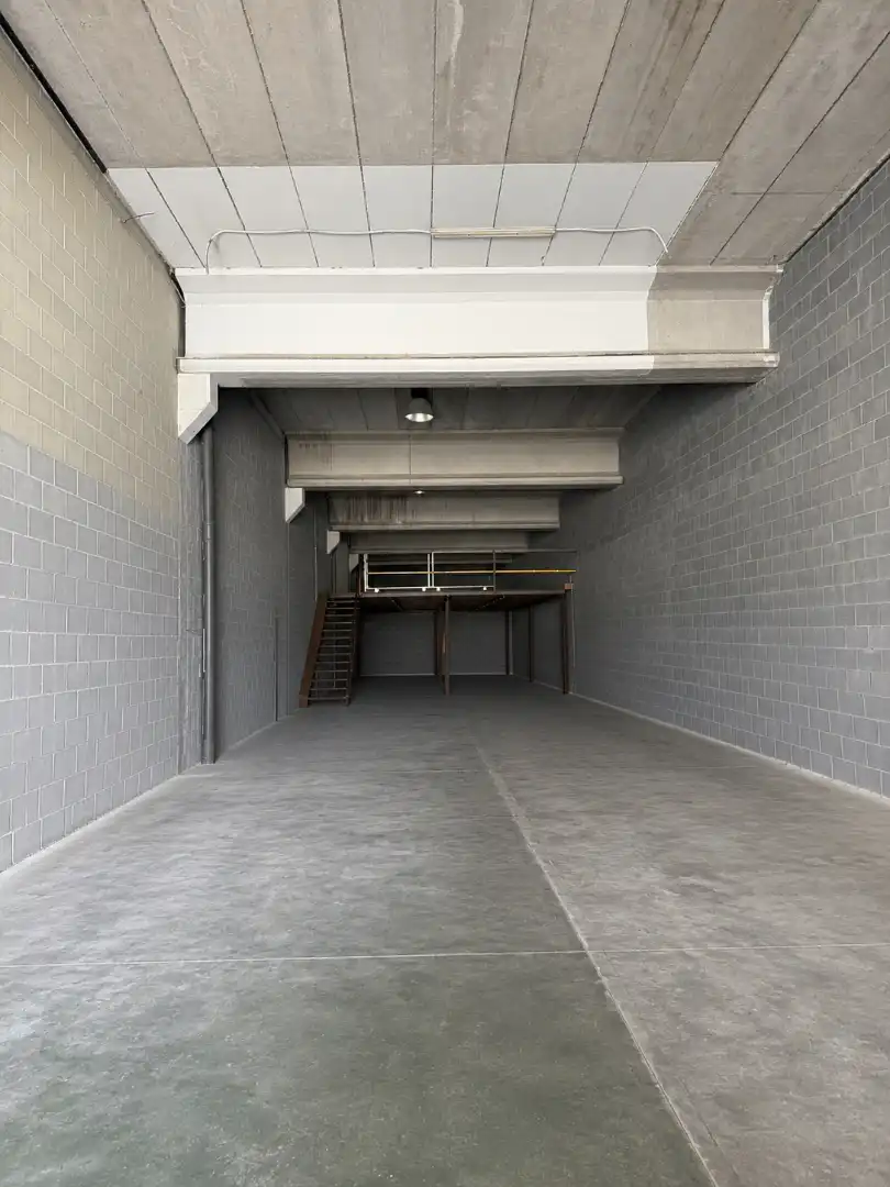 Nau industrial de lloguer en Terrassa