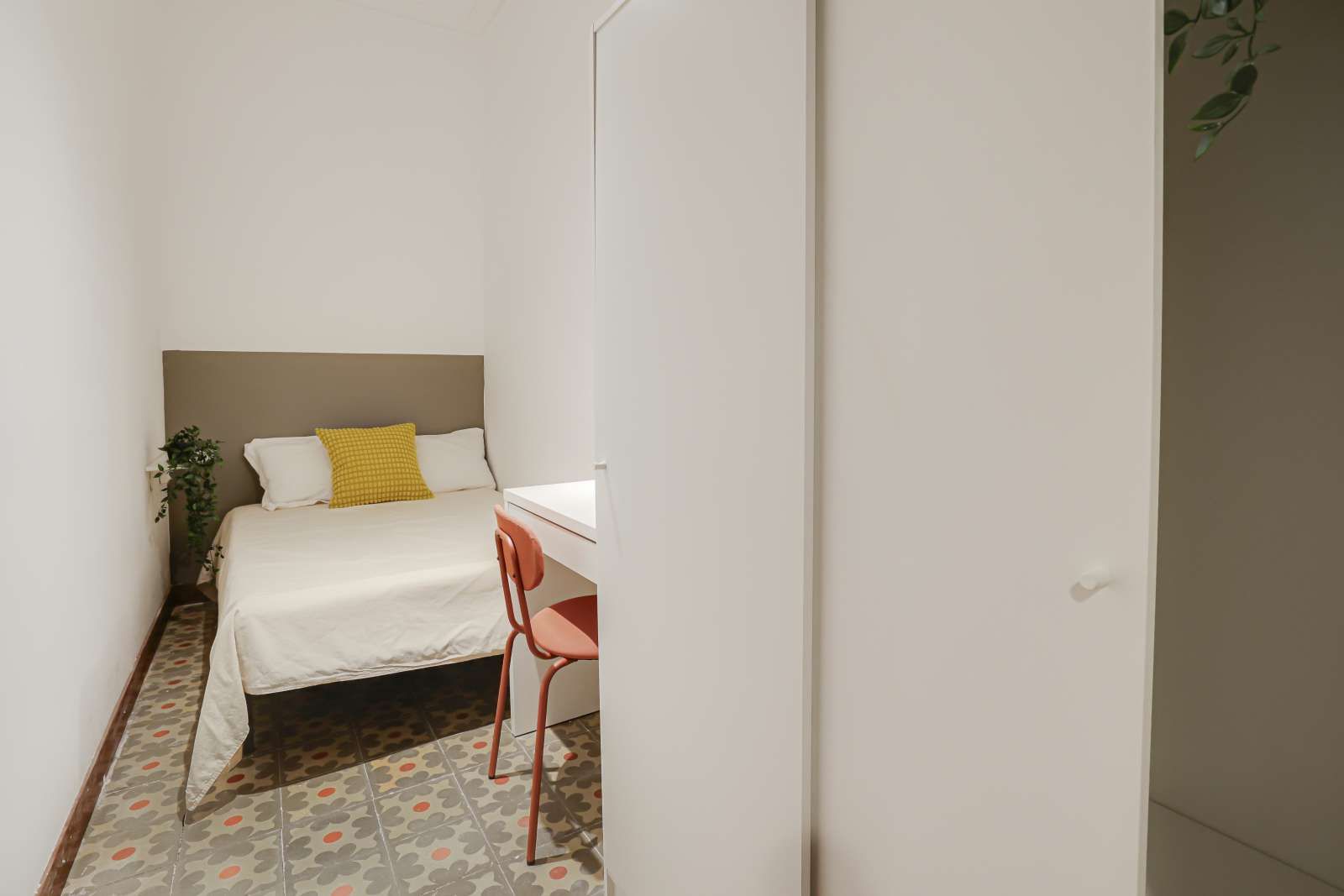 Bedroom of Flat to share in  Barcelona Capital  with Air Conditioner, Terrace and Furnished