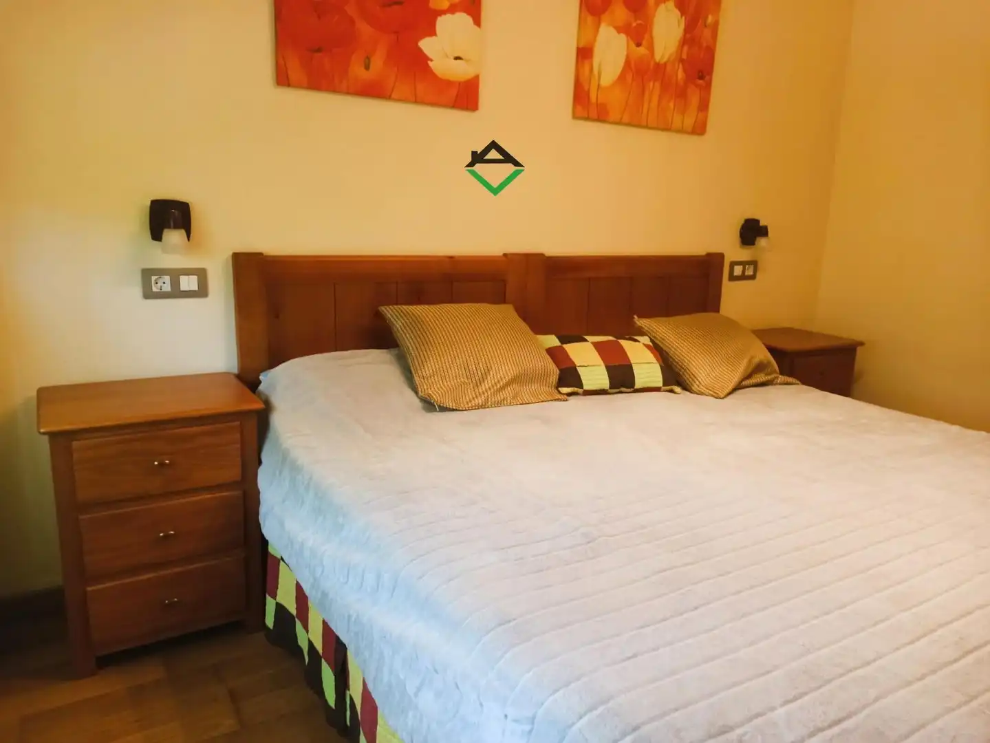 Habitación de Casa o chalet en venta en Cangas  con Terraza, Piscina y Amueblado