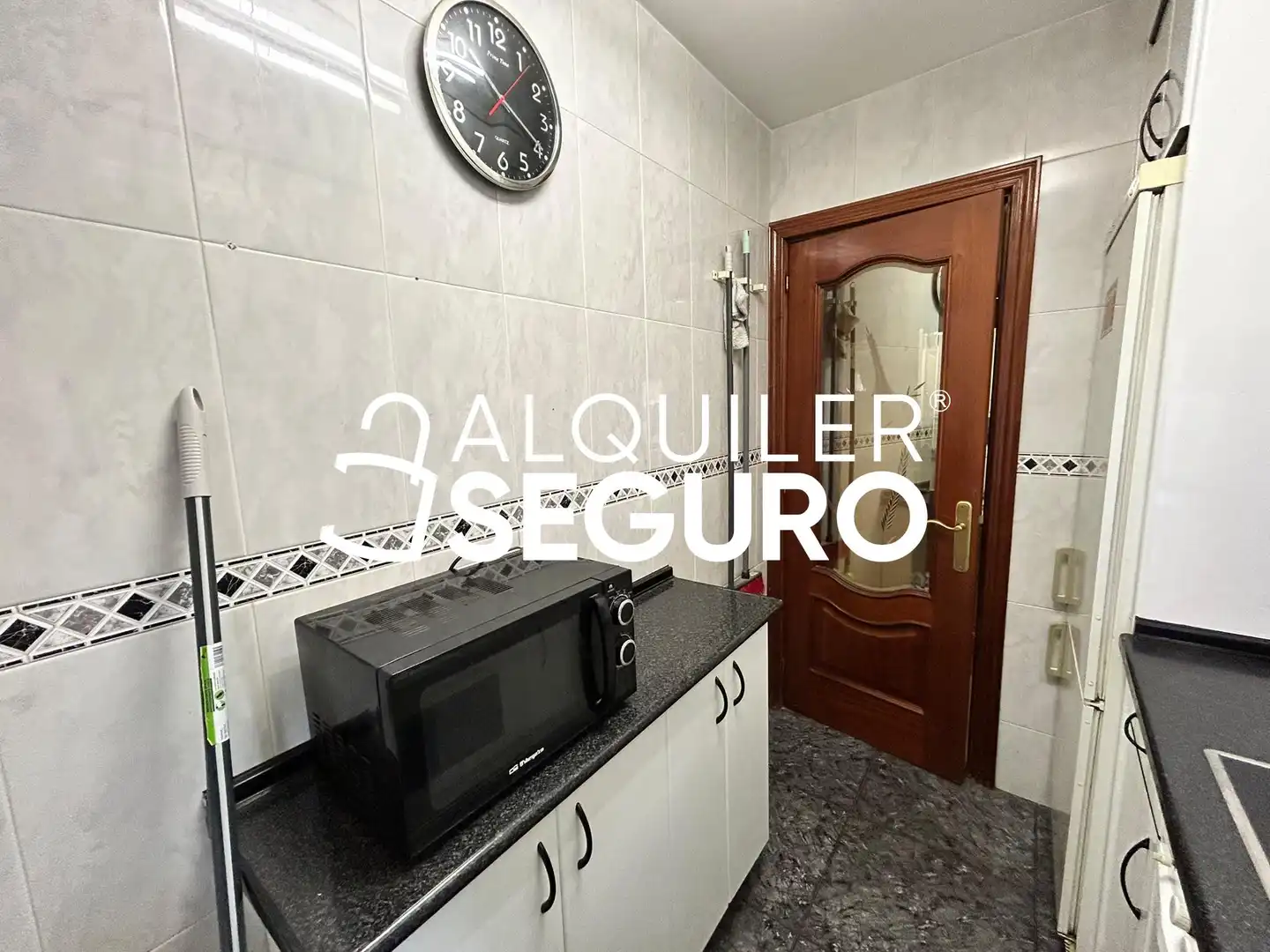 Kitchen of Flat for rent in Puente de Vallecas