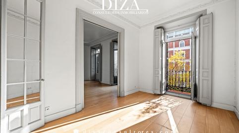 Photo 2 of Flat for sale in De Montalbán, Jerónimos, Madrid