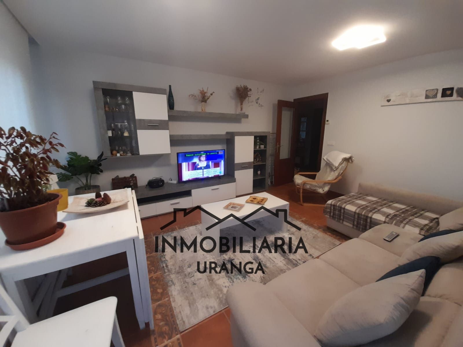 Sala d'estar de Pis en venda en Guriezo amb Calefacció, Terrassa i Traster