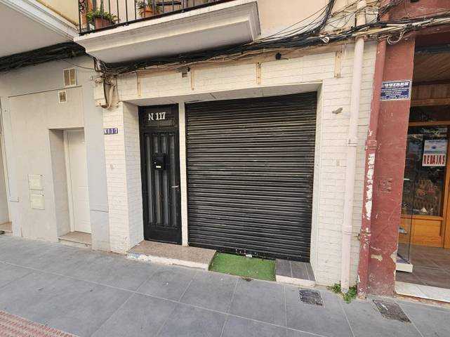 Local comercial en Alquiler en Navarra, 110 en Hospital - Plaza del Real