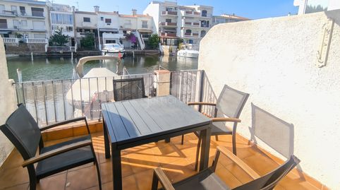 Casa de pescadores con amarre idealmente situada, cerca de la salida al mar y a solo 800 metros de las tiendas y restaurantes de E, image 2