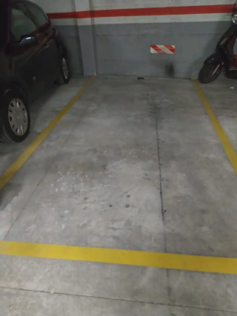 Einzelparkplatz zum Verkauf in Avinguda de Argentina, imagen 3