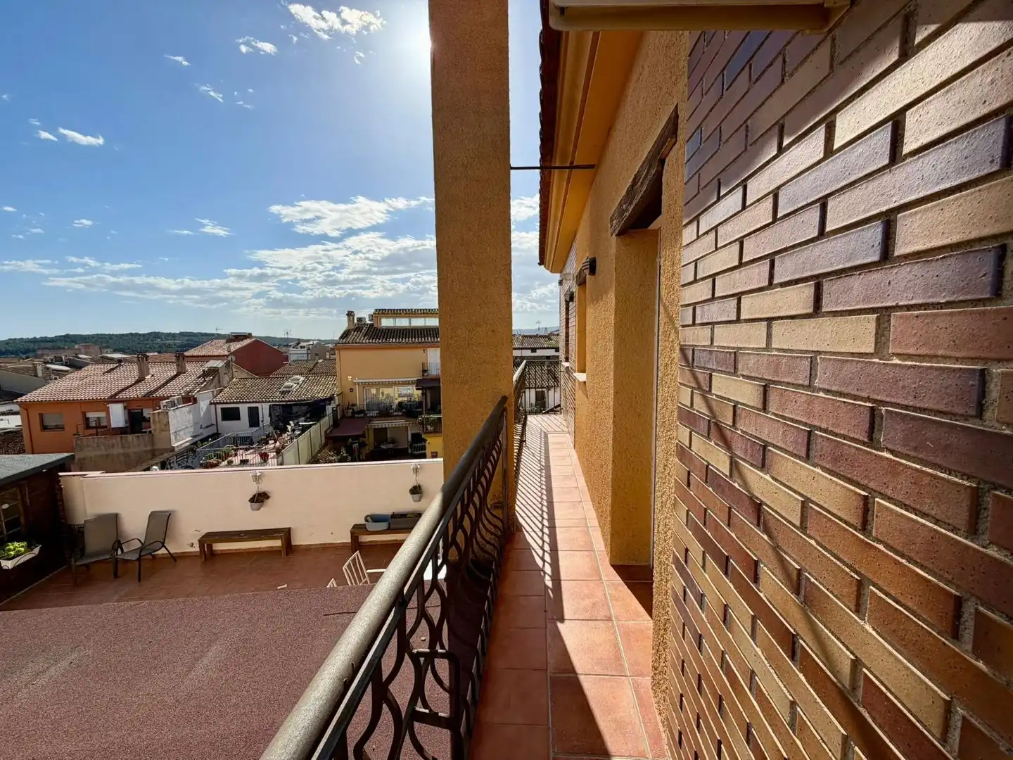 Vista exterior de Ático en venta en Castellet i la Gornal con Aire acondicionado, Calefacción y Terraza