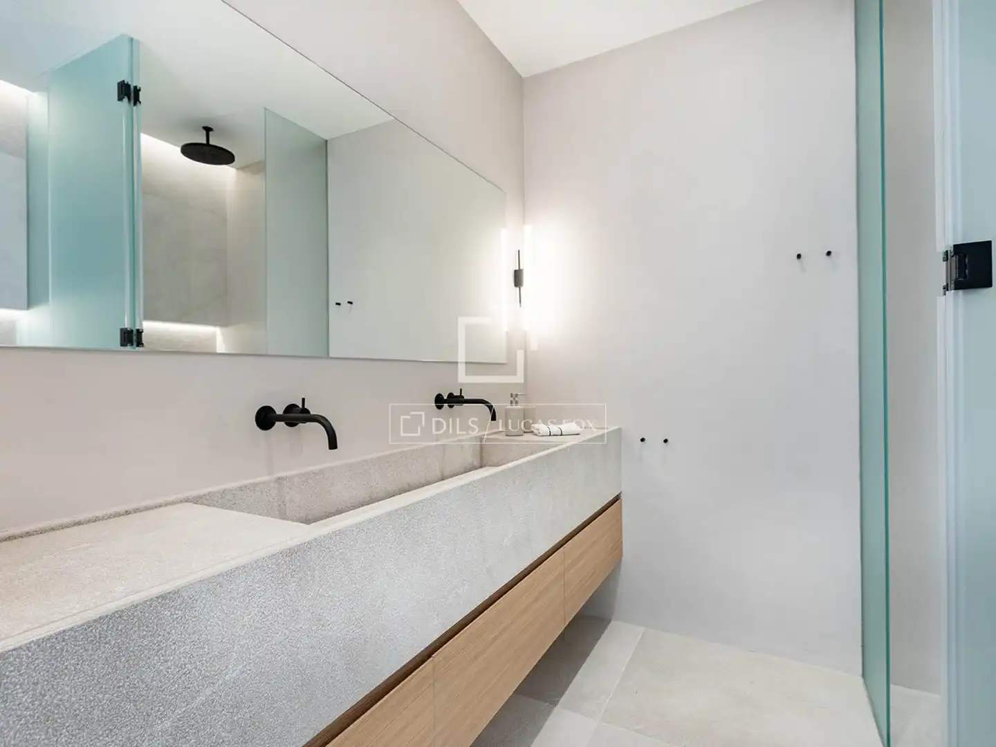 Bathroom of Houses for sale in Calvià  with Air Conditioner, Private garden and Terrace