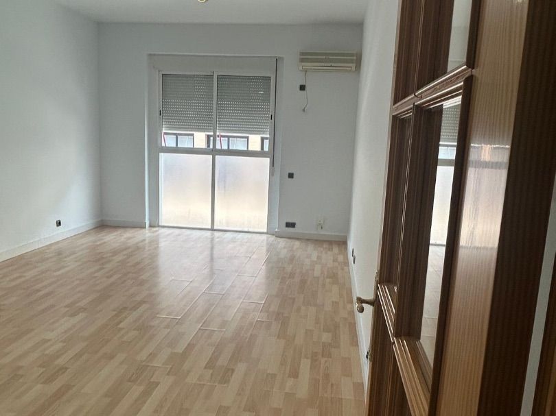 Dormitori de Oficina de lloguer en  Huelva Capital amb Aire condicionat i Calefacció