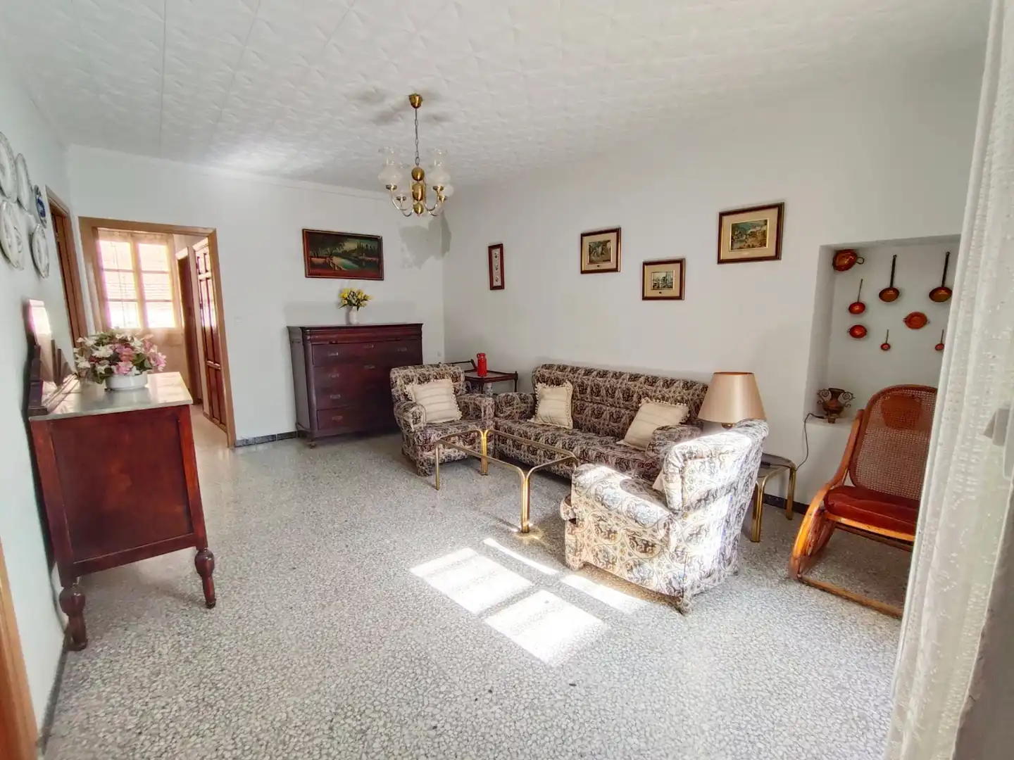 Sala d'estar de Casa o xalet en venda en Guadix amb Terrassa, Moblat i Rentadora