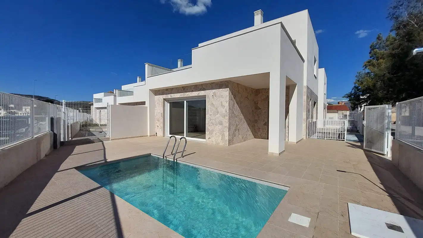 Piscina de Casa o chalet en venta en Hondón de las Nieves / El Fondó de les Neus con Aire acondicionado, Calefacción y Jardín privado