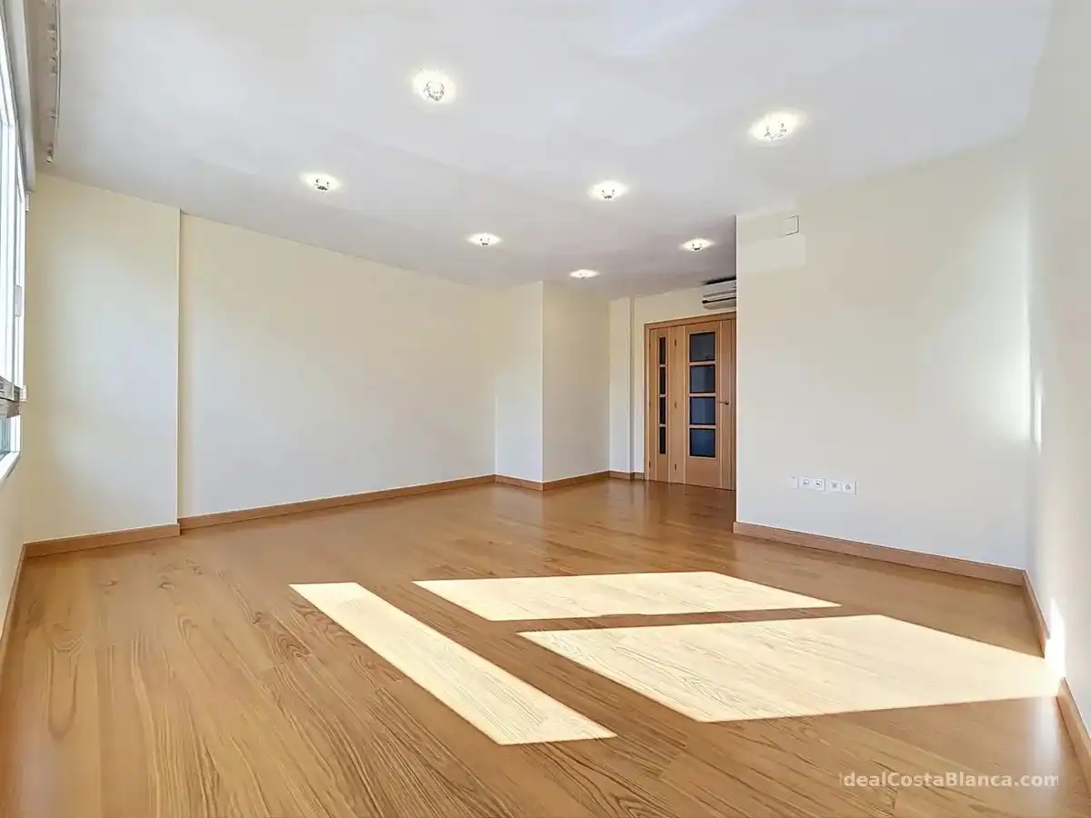 Sala d'estar de Apartament en venda en Pueblo - Urbanizaciones