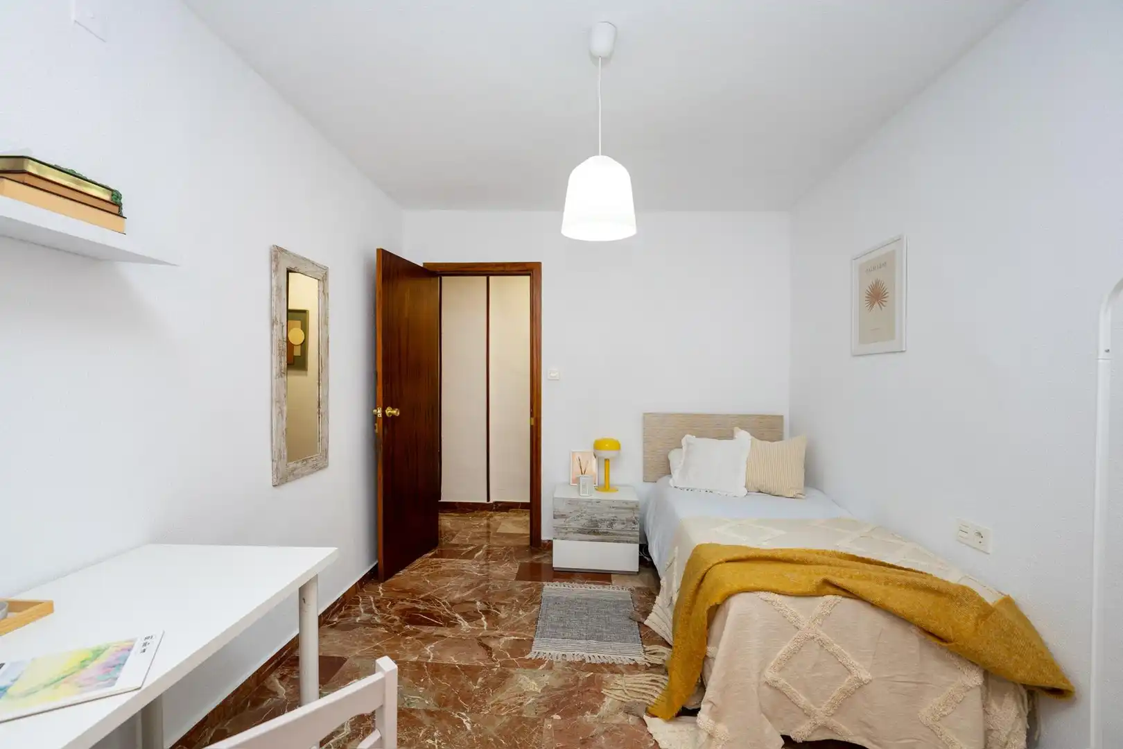 Habitación de Piso en venta en Granada con Calefacción y Balcón