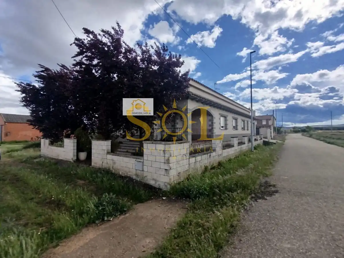 Casa o chalet en venta en Quintana del Marco con Calefacción y Parquet