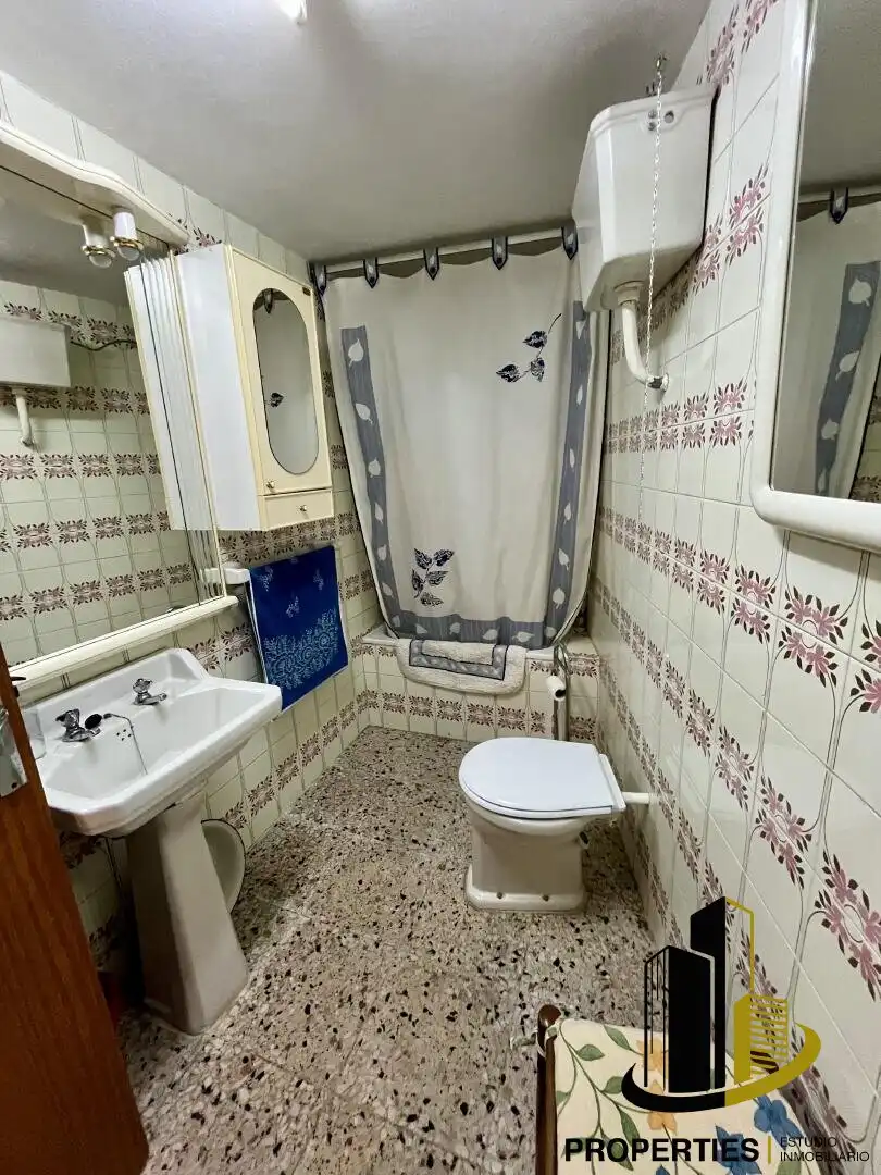 Bathroom of Houses for sale in La Cabeza de Béjar 