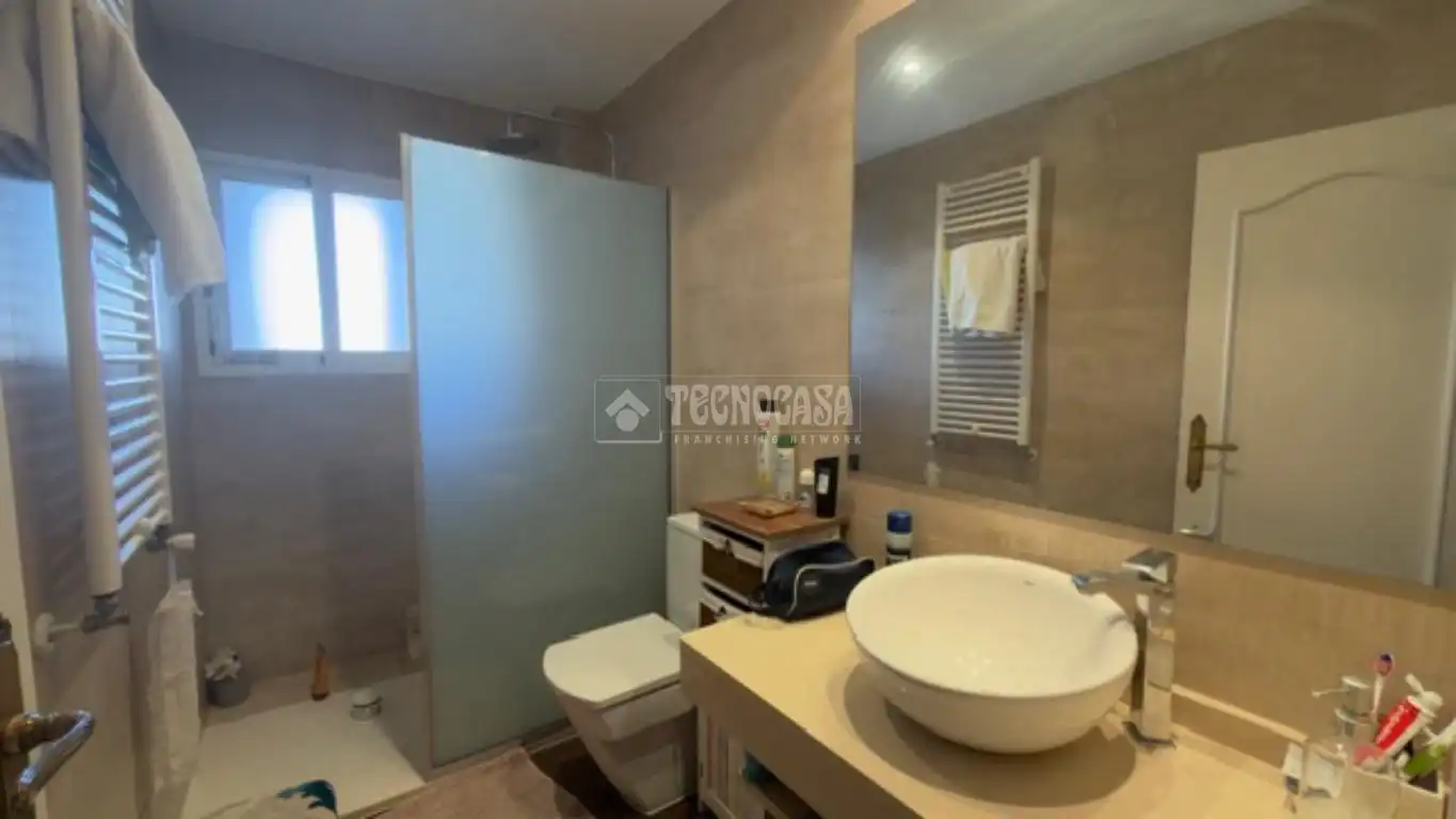 Baño de Piso en venta en Madrid con Aire acondicionado, Calefacción y Terraza