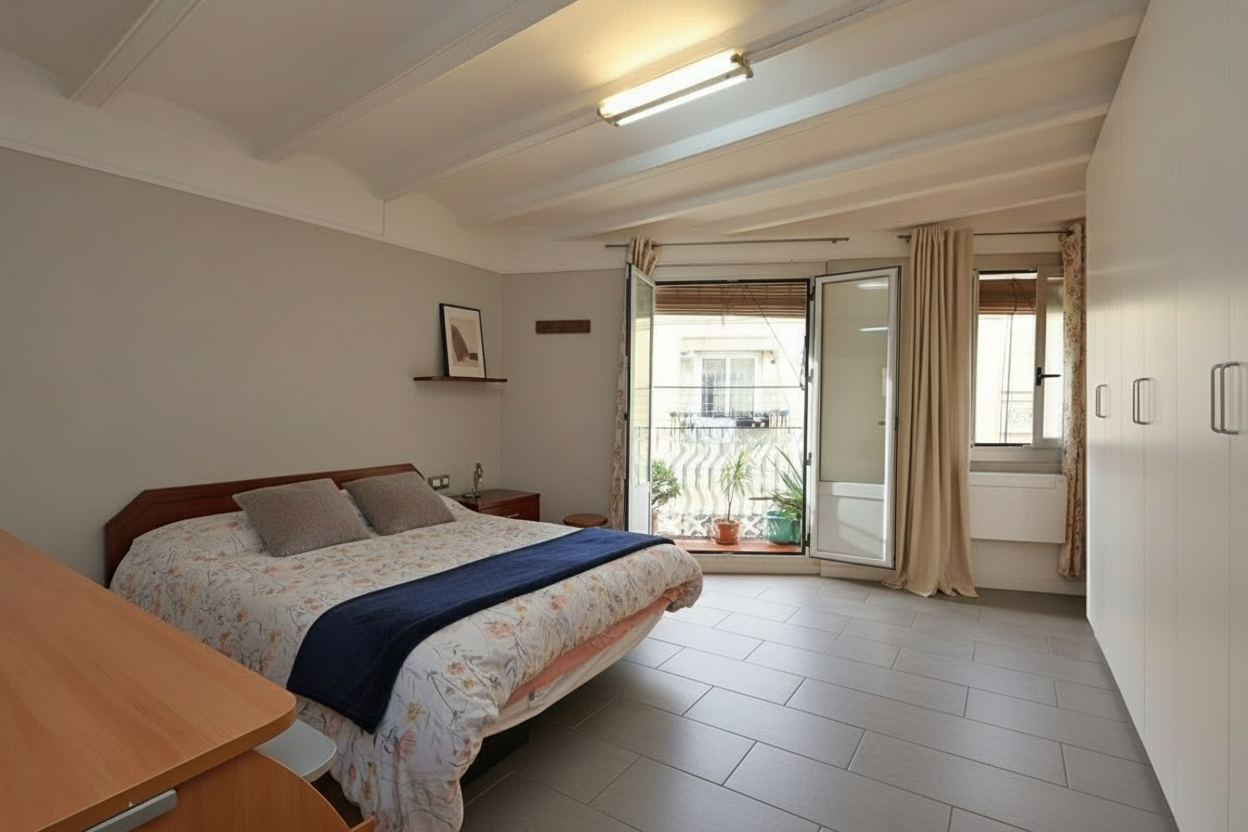 Bedroom of Flat for sale in  Barcelona Capital  with Balcony