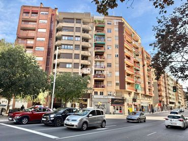 Pis amb ascensor en venda a Príncep de Viana - Clot - Xalets Humbert Torres