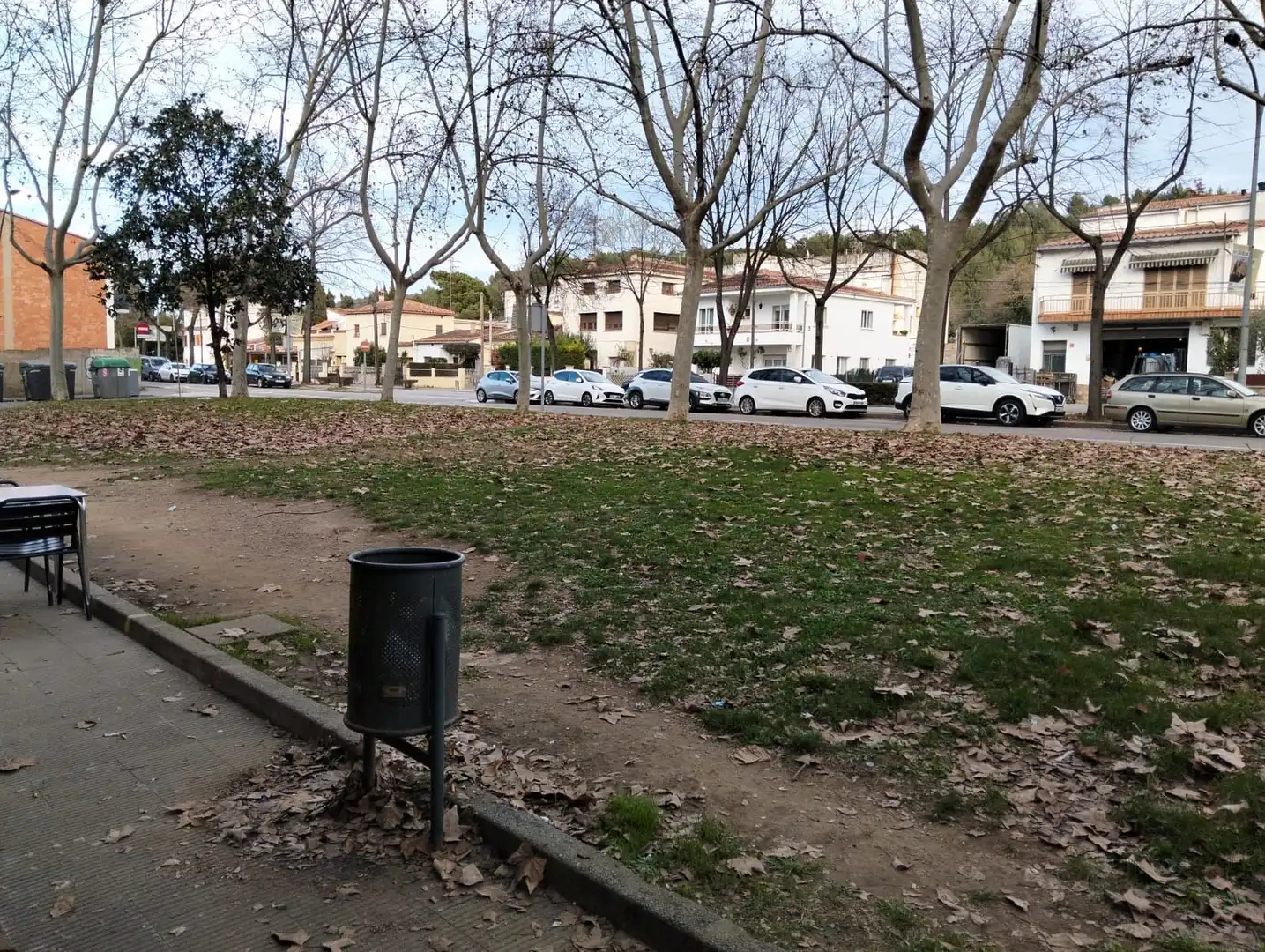 Exterior view of Commercial properties for rent in Girona  with Air Conditioner