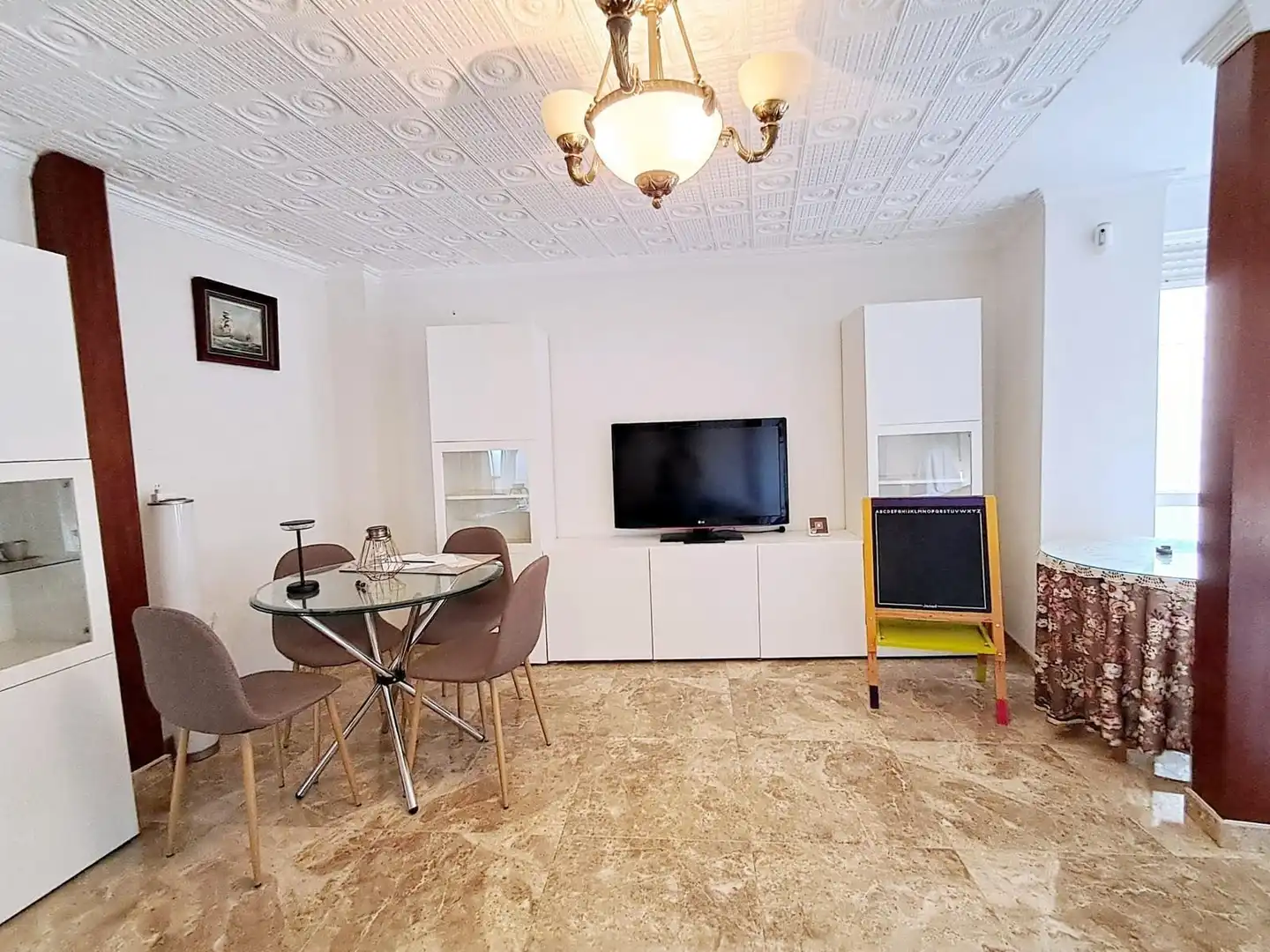 Sala de estar de Piso en venta en Águilas con Terraza y Amueblado