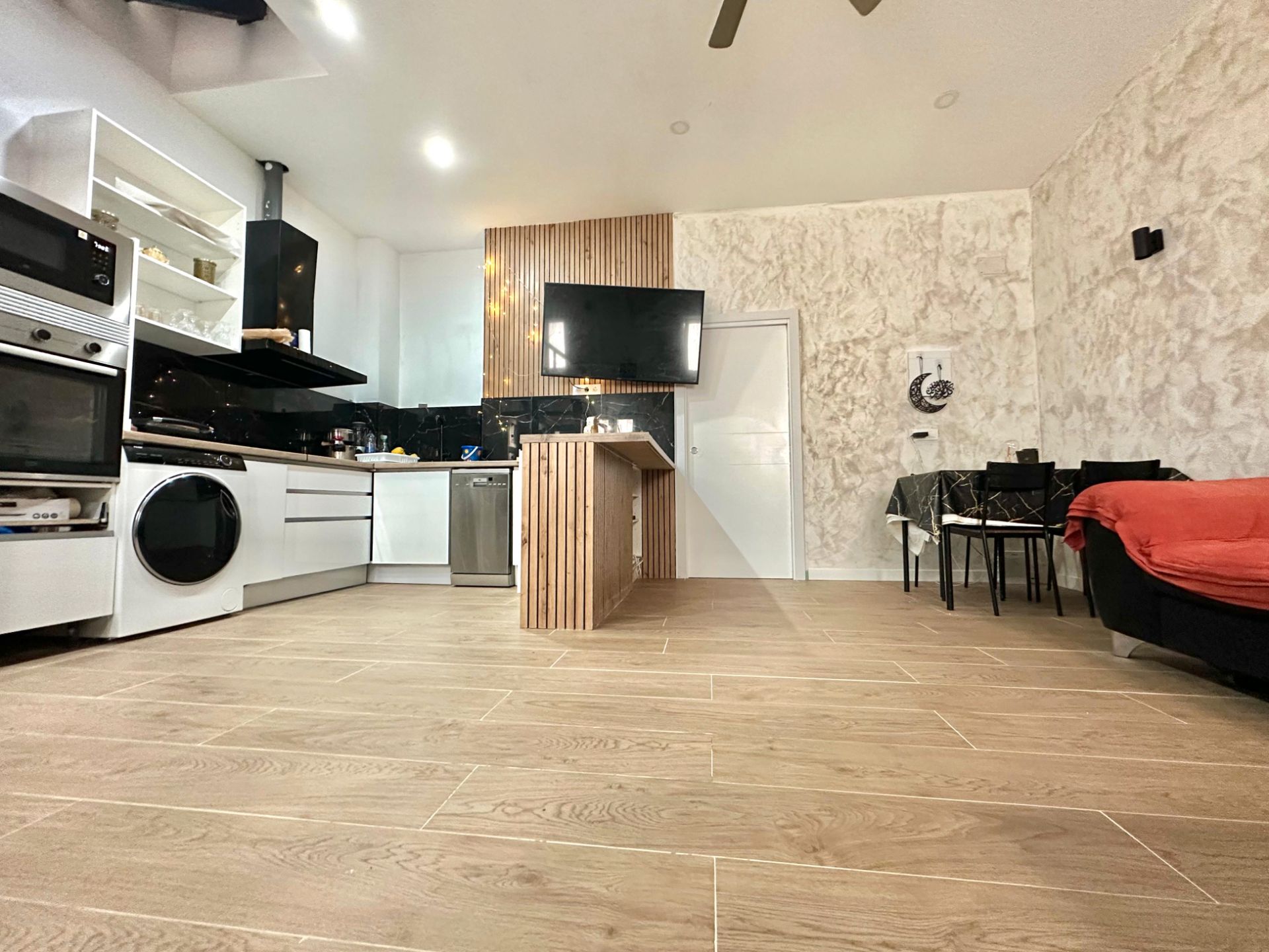 Kitchen of Duplex for sale in Santa Coloma de Gramenet  with Air Conditioner, Furnished and Oven