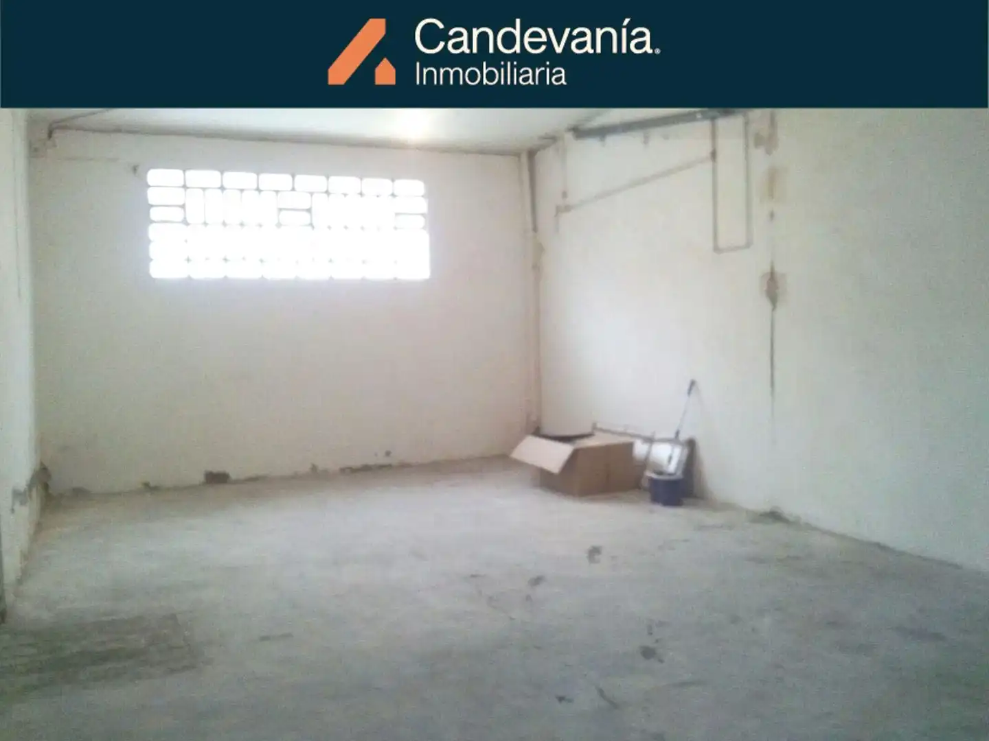 Local comercial de lloguer a Avenida Zaragoza